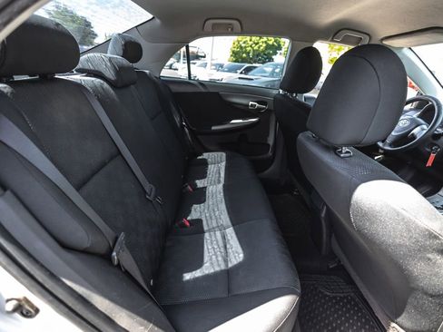 Used 2010 Toyota Corolla LE FWD image 27