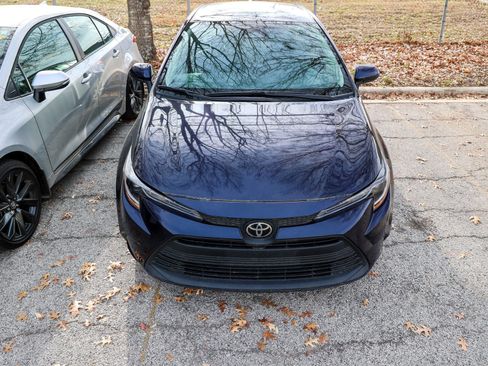 Used 2024 Toyota Corolla LE image 5