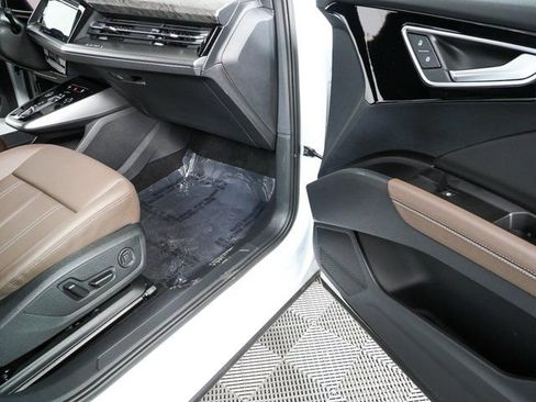 Certified 2025 Audi Q4 e-tron Premium Plus w/ Premium Plus AWD/4WD image 25