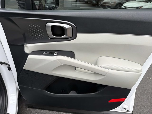 Used 2023 Kia Sorento S w/ Panoramic Sunroof Package FWD image 15