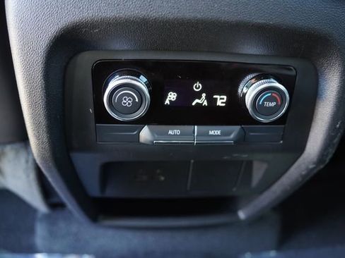 Used 2025 Buick Enclave Preferred image 19