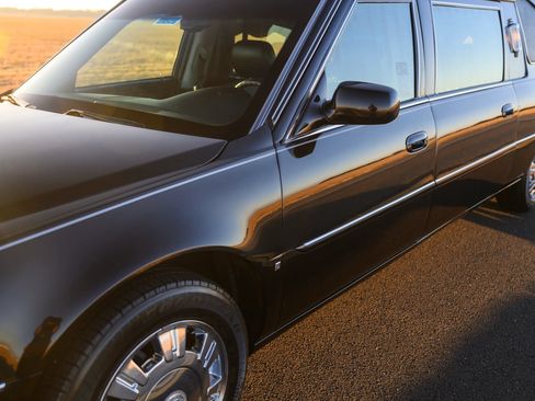 Used 2009 Cadillac DTS Hearse FWD image 53