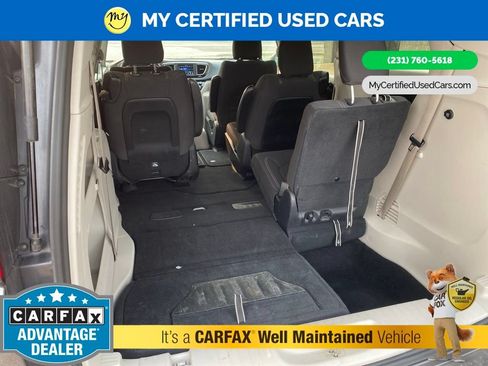 Used 2020 Chrysler Voyager LX w/ Cold Weather Group FWD image 9
