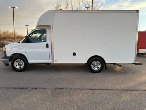 Used 2020 GMC Savana 3500 w/ Power Convenience Package RWD image 5