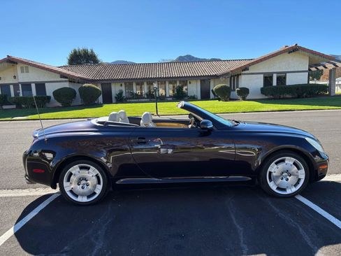 Used 2002 Lexus SC 430 Convertible image 2