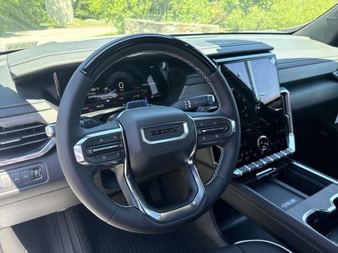 New 2026 GMC Acadia Denali w/ Super Cruise Package AWD/4WD image 14