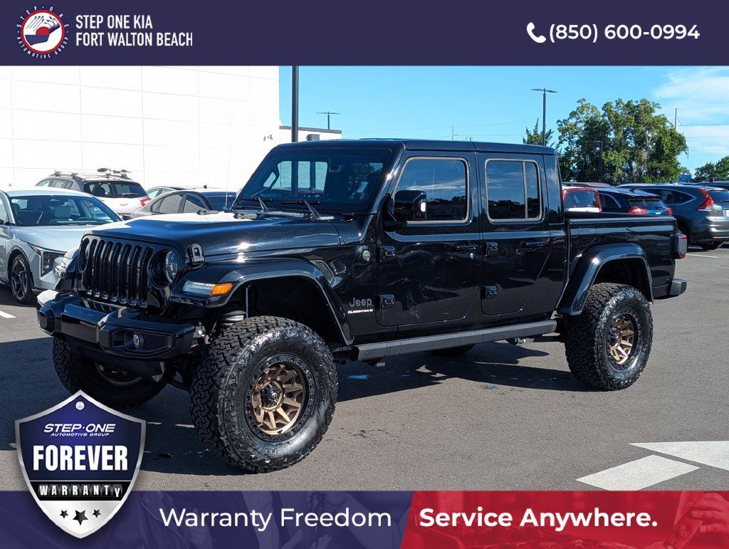 Used 2023 Jeep Gladiator Overland AWD/4WD image 1