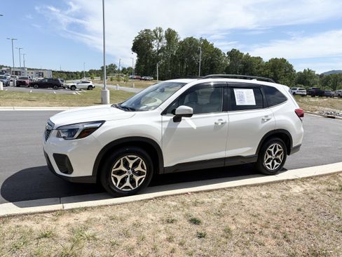 Certified 2021 Subaru Forester Premium w/ Popular Package #1 AWD/4WD image 4