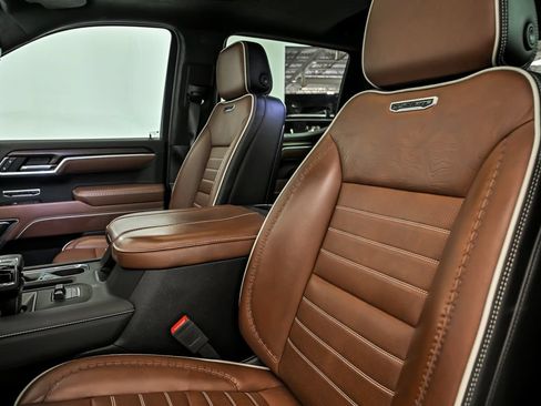 Certified 2025 GMC Sierra 1500 Denali Ultimate AWD/4WD image 14