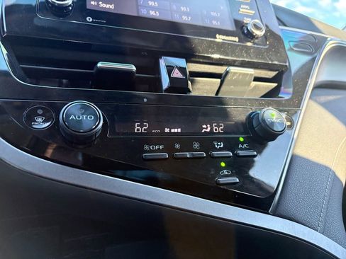 Used 2022 Toyota Camry SE image 24