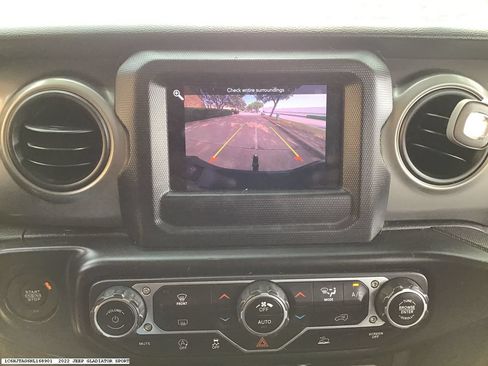 Used 2022 Jeep Gladiator Sport AWD/4WD image 14