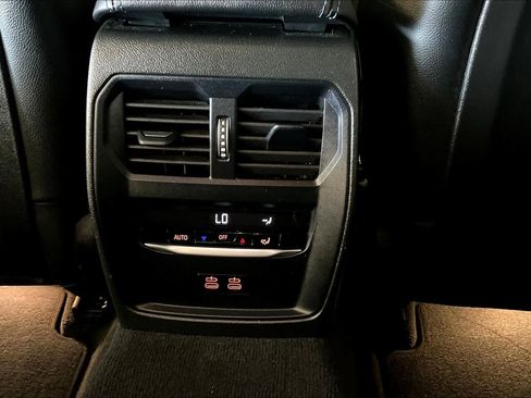 Used 2024 BMW 330e w/ Premium Package image 33