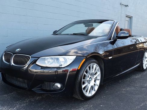 Used 2012 BMW 335i Convertible RWD image 3