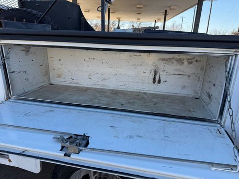 Used 2011 RAM 5500 SLT image 20