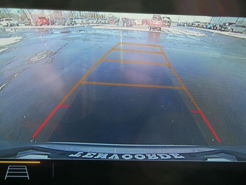 Used 2020 GMC Terrain SLE w/ Driver Convenience Package image 25