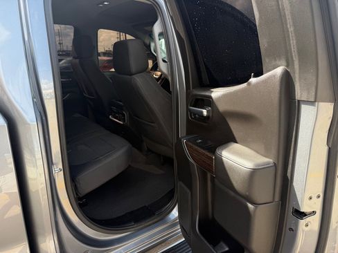 Used 2019 GMC Sierra 1500 Elevation w/ Elevation Value Package image 11