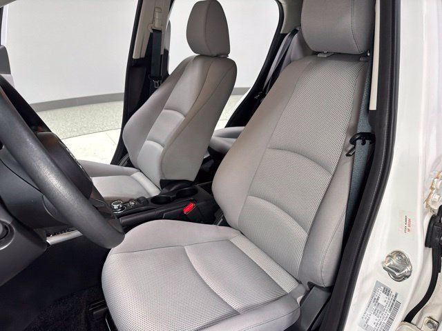 Used 2019 Toyota Yaris L FWD image 13