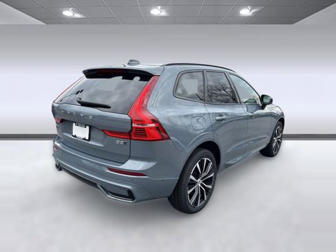 Certified 2024 Volvo XC60 B5 Plus image 9