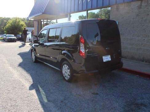Used 2023 Ford Transit Connect XLT FWD image 4