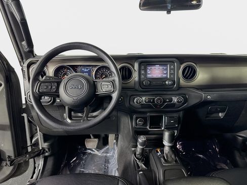 Used 2020 Jeep Gladiator Sport w/ Trailer Tow Package image 21