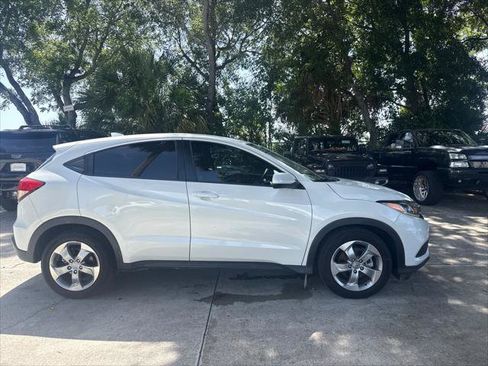 Used 2019 Honda HR-V LX image 6