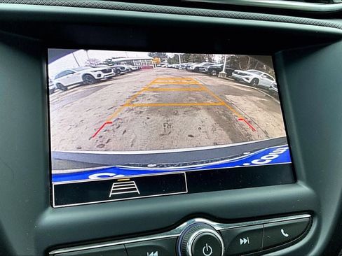 Used 2022 Chevrolet TrailBlazer LT w/ Driver Confidence Package image 24