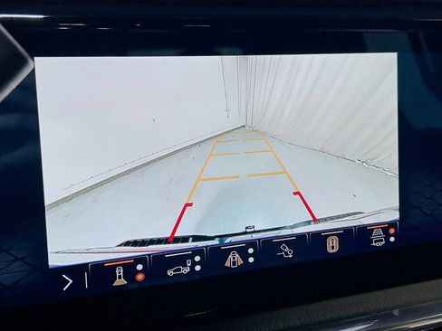 Used 2024 GMC Sierra 2500 Denali w/ Denali Reserve Package image 14