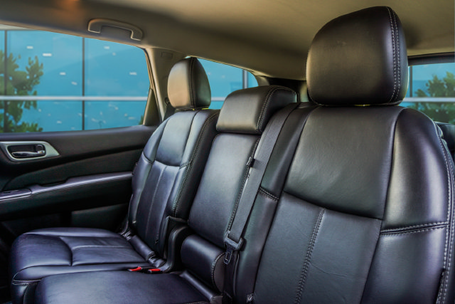 Used 2019 Nissan Pathfinder SL FWD image 13