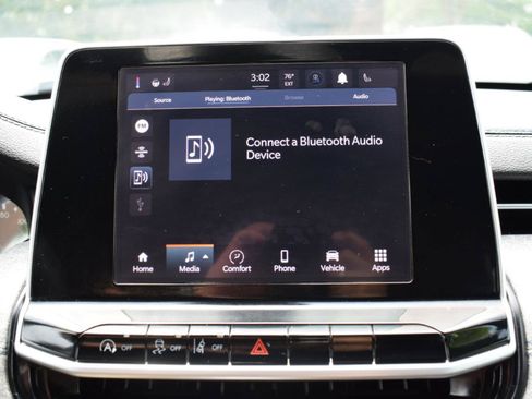 Used 2025 Jeep Compass Latitude AWD/4WD image 25