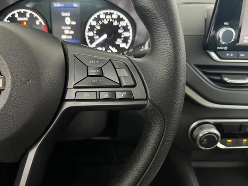 Used 2024 Nissan Altima 2.5 S FWD image 56
