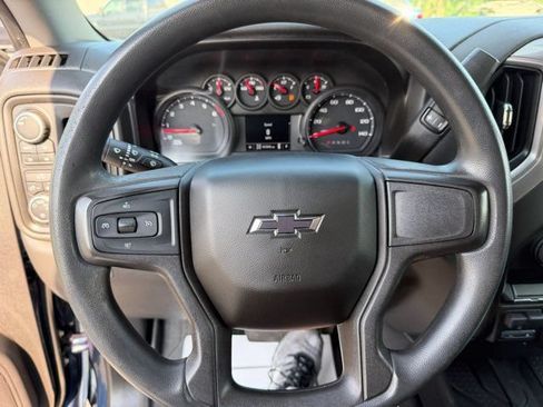 Used 2019 Chevrolet Silverado 1500 Custom Trail Boss w/ Custom Convenience Package AWD/4WD image 11