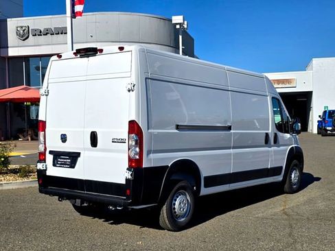 New 2026 RAM ProMaster 2500 w/ Advanced Safety Group FWD image 4
