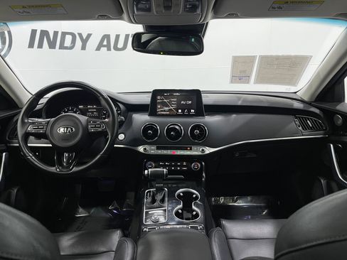 Used 2018 Kia Stinger Premium image 18
