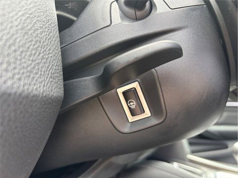 Used 2020 BMW M4 Convertible w/ Competition Package image 23