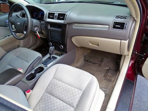 Used 2011 Ford Fusion SE FWD image 32