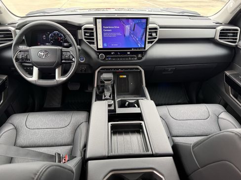 Used 2024 Toyota Tundra Limited image 13