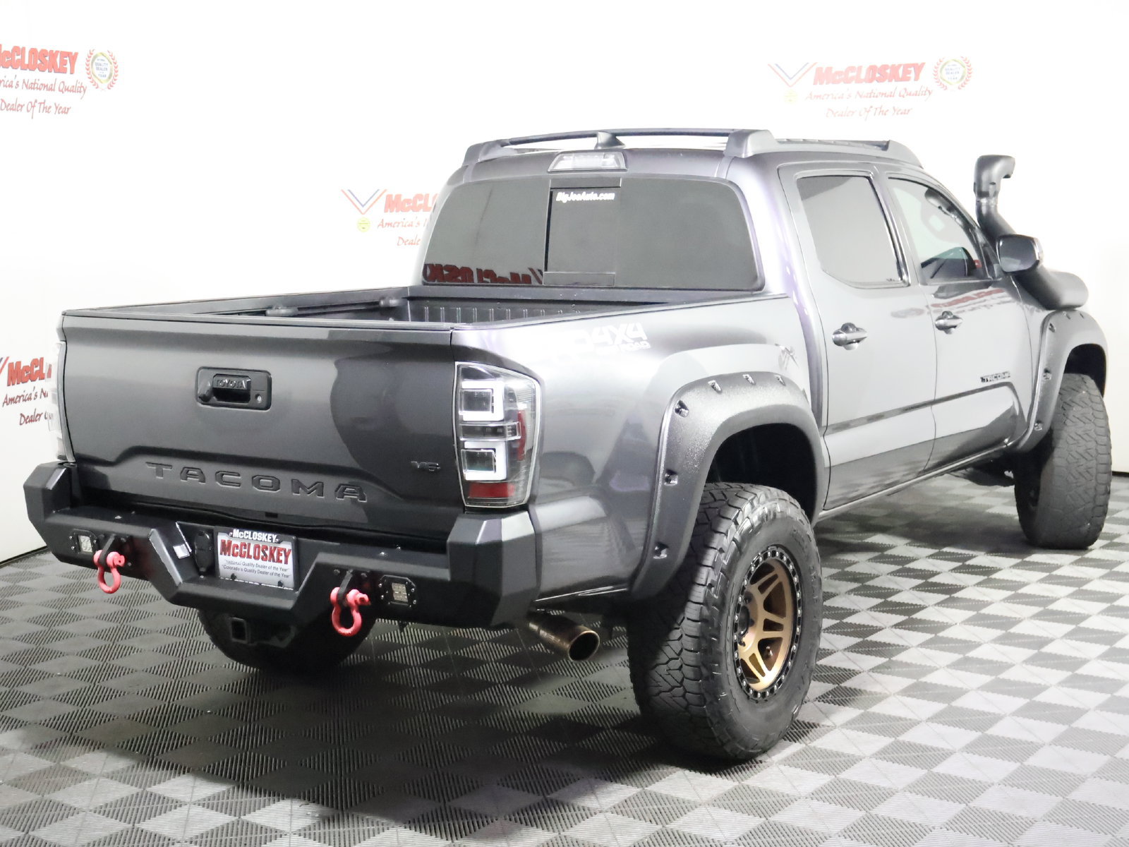 Used 2019 Toyota Tacoma TRD Off-Road w/ Technology Package AWD/4WD image 5