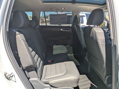 New 2026 Volkswagen Atlas SEL AWD/4WD image 36