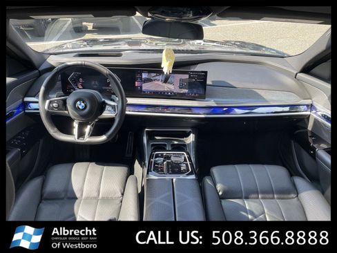 Used 2025 BMW 740i xDrive image 24
