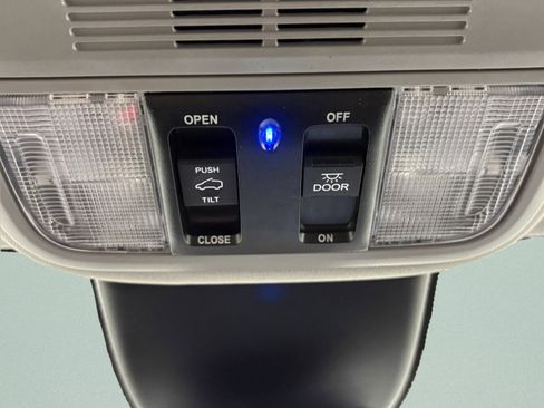 Used 2024 Honda Odyssey EX-L image 30