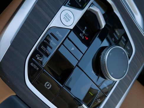 New 2026 BMW X7 xDrive40i AWD/4WD image 9