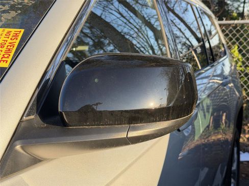 Used 2024 Jeep Grand Cherokee L Laredo image 9