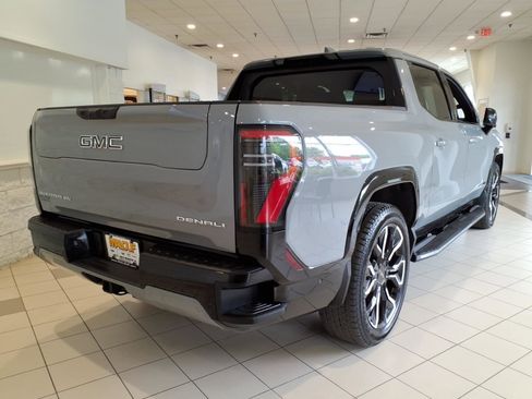 Used 2025 GMC Sierra EV Denali AWD/4WD image 6