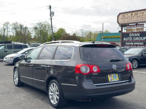 Used 2010 Volkswagen Passat Komfort FWD image 4