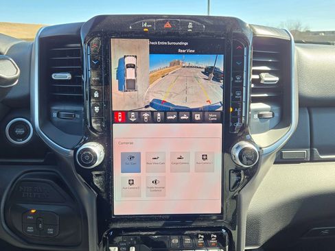 New 2026 RAM 2500 Big Horn AWD/4WD image 22