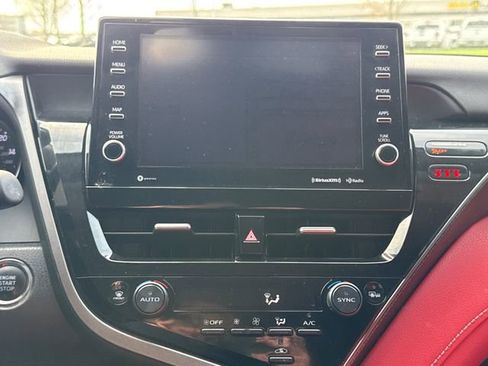 Used 2022 Toyota Camry XSE image 28