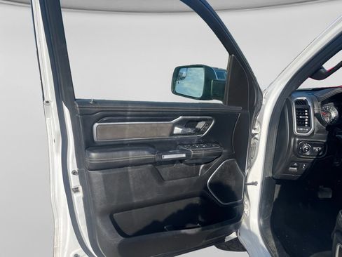 Used 2023 RAM 1500 Laramie AWD/4WD image 11