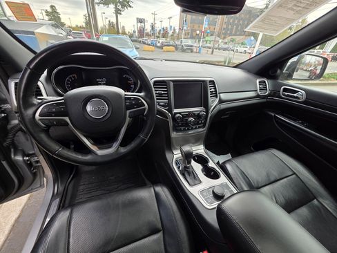 Used 2018 Jeep Grand Cherokee Limited w/ Luxury Group II image 12