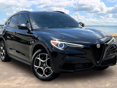 Used 2022 Alfa Romeo Stelvio Sprint AWD/4WD image 3