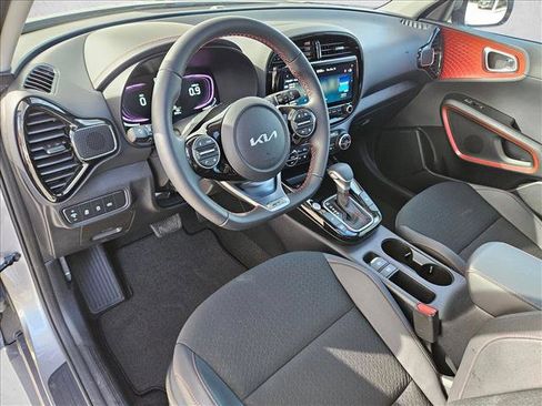 Used 2025 Kia Soul GT-Line w/ GT-Line Technology Package image 10